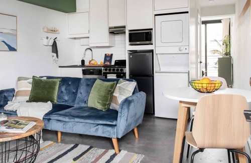Virginia Highland Apartment | Runaround Sue Summary