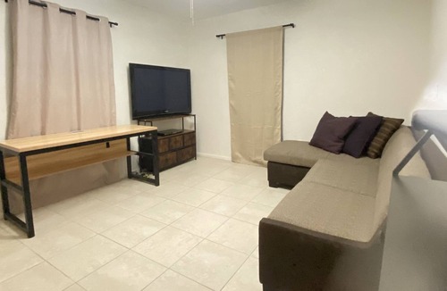 Buena Ventura Lakes House | Rustic 3 BR Home Near Major Attractions! Kissimmee/Orlando