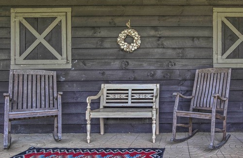 Hendersonville House | Rustic & Authentic Farm Stay by DuPont Forest!