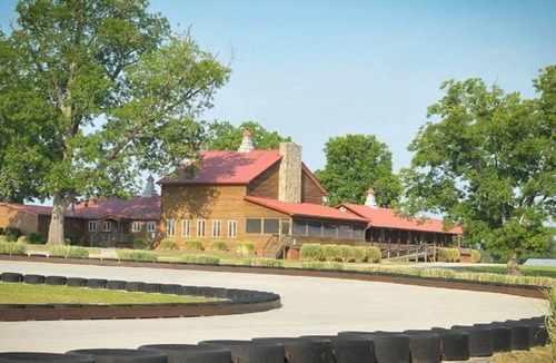 Floyd Dale House | Rustic charm meets Southern elegance for the most unforgettable events
