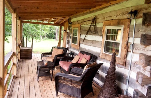 Crystal Hill Cabin | Rustic Log Cabin near South Boston, Virginia