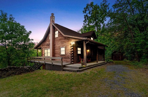 Baker Cabin | Rustic-Modern Mountain Cabin with Private Pond & Fire Pit Near Lost River, Baker, West Virginia