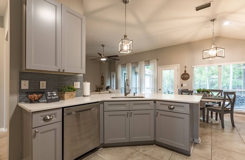 Fleming Island House | Rustic Owl w/2Kings In Fleming Island