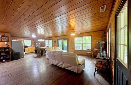 Big Creek House | Rustic Retreat - Scenic 4‑BR with Lake Views, Decks, Private Dock, Kayaks, Canoe