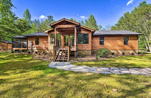 Sunset House | Rustic Sunset Escape on 67 Acres: Outdoor Kitchen