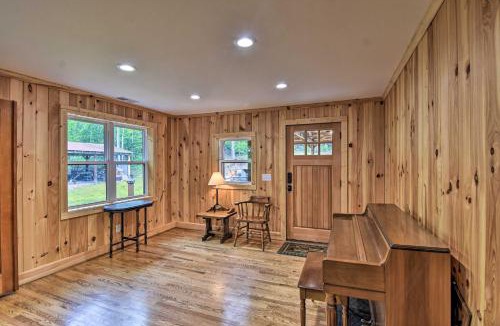 Sunset House | Rustic Sunset Escape on 67 Acres: Outdoor Kitchen