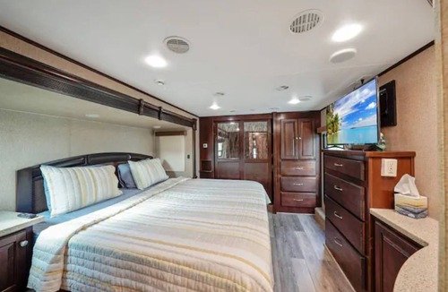 River Ranch House | RV King Ranch Retreat