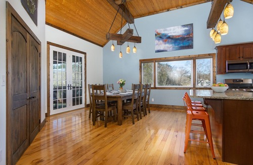 Fletcher House | S AVL, hot tub, 3x Kings, close to Biltmore