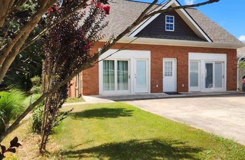 Douglasville House | Saba House -Pool, King Bed, Grill, WiFi, Parking