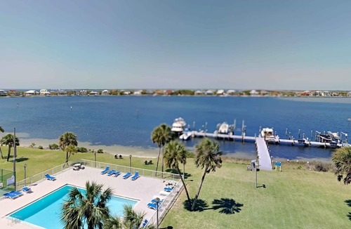 Villa Sabine Condo | Sabine Yacht & Racquet #5C | Boat Slips, Views!