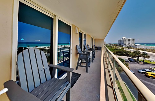 Villa Sabine Condo | Sabine Yacht & Racquet #5F | Dazzling Views, Pool!