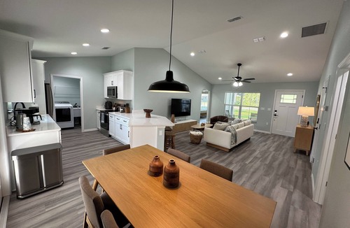 Fellowship House | Saddle Oak Retreat; pet-friendly near WEC and more