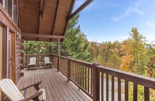 Black Bear Falls House | Saddle Ridge