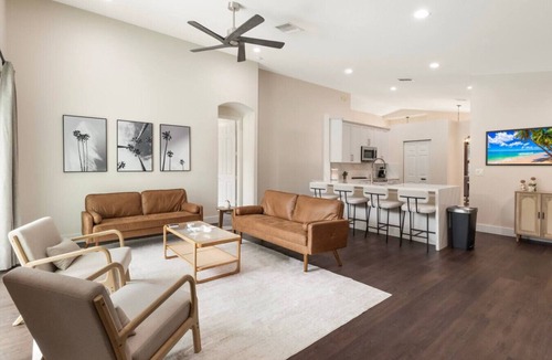 Greenview Shores House | Saddle Up in Style - Heated Pool