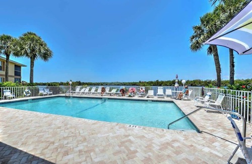 Hammock Bay Condo | Sail Away to Palm Tree Paradise