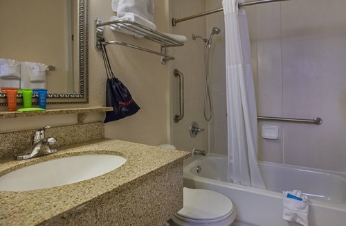 Rocky Point Condo | Sail into 1/1 Condo Deal - Long term stays + Amenities + 2 Car Parking