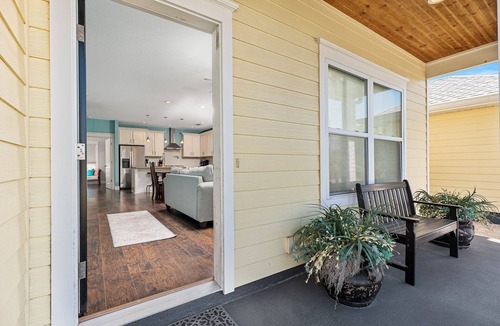 Marineland Acres House | Sailing Mood | Pet Friendly Beach House with Grill - Near Golf + Beach