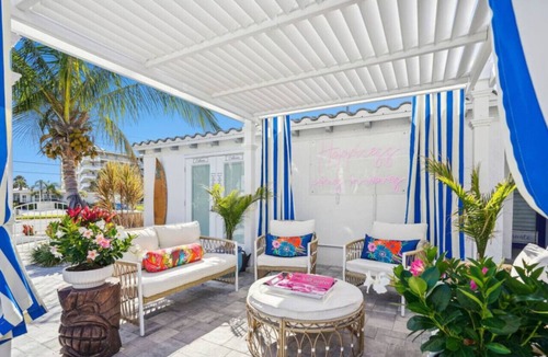 North Redington Beach Apartment | Salt Water Suites - Margarita Suite | Heated Pool & Walk to the Beach!