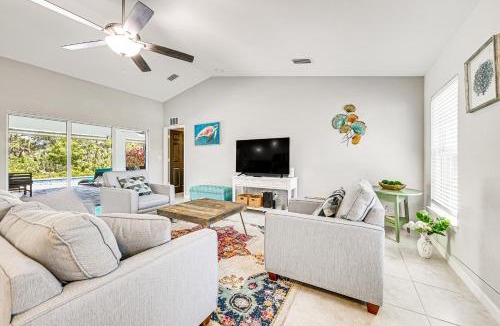 North Port House | Saltwater Pool and Game Room Gulf Coast Retreat