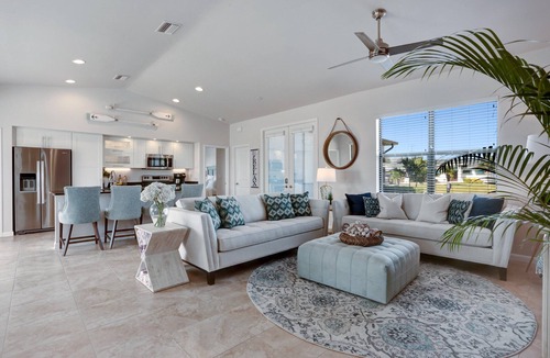 Pelican House | Saltwater Pool and Hot Tub - Waterfront - 4BR