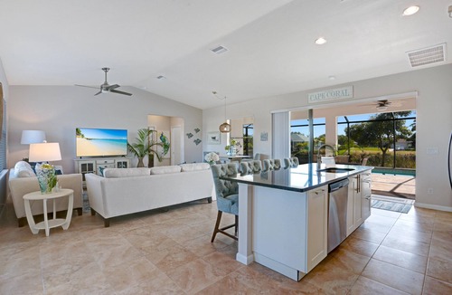 Pelican House | Saltwater Pool and Hot Tub - Waterfront - 4BR