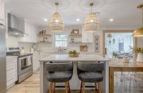 Seminole House | Saltwater Pool | Renovated | Private Home | Seminole