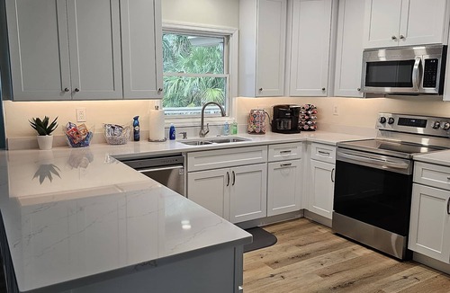 Blue Heron Lake House | Saltwater Solace Fripp Island SC - 4 Bdrm/3 Bath Pet Friendly ($100 per pet)