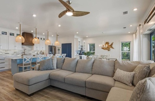 Carrabelle House | Salty Johnson- Stay salty, stay awhile.