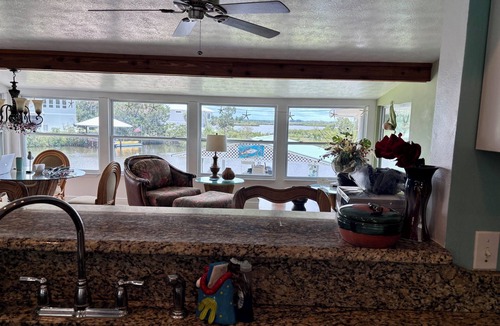 Crystal River Cottage | Salty Kayaker's Red Fish Cove Cottage