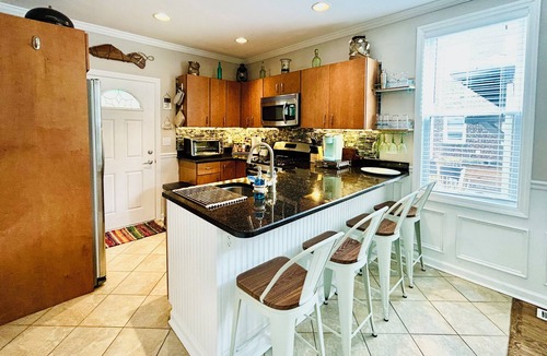 Ventnor City Condo | Salty + Sandy in Ventnor City NJ, just 1 block from both beach and bay!
