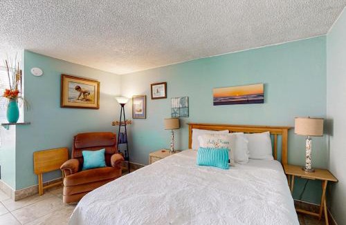 Lenox Park Apartment | Salty Vibes