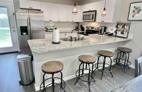 St. Augustine Villa | San Sebastiáns Hideaway - Modern with Group Friendly Amenities just minutes from Downtown and St Augustine Beach