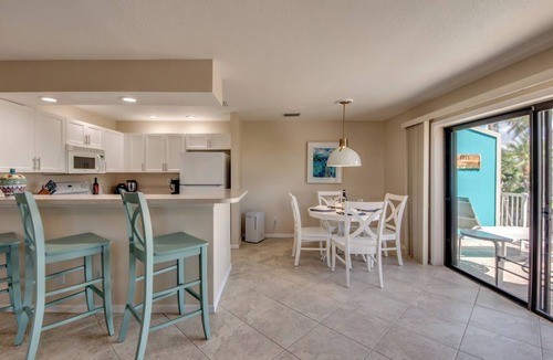 South Island House | Sand Dollar Complex - Bayfront Complex with Private Pool by the Beach!