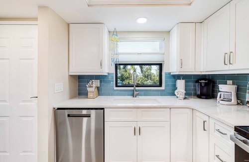 Sanibel Condo | 🌺Sand Pointe 213-Coastal Paradise with Fab Gulf Views *POOL NOT OPEN*🐬