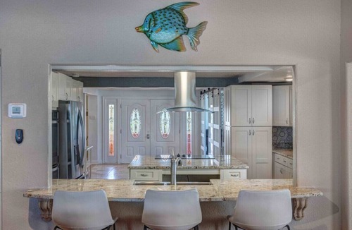 River Ridge Estates House | Sandbar Beachfront Estate Pool Hot Tub Pets OK Firepit