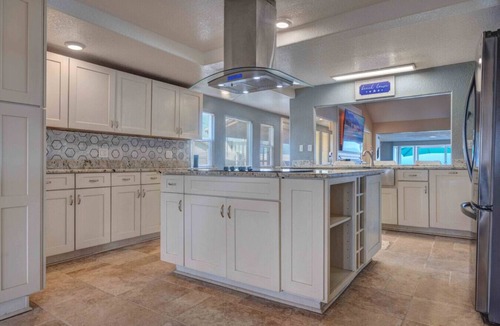 River Ridge Estates House | Sandbar Beachfront Estate Pool Hot Tub Pets OK Firepit