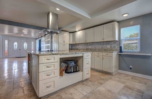 River Ridge Estates House | Sandbar Beachfront Estate Pool Hot Tub Pets OK Firepit