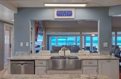River Ridge Estates House | Sandbar Beachfront Estate Pool Hot Tub Pets OK Firepit