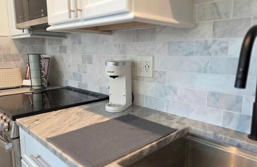 Southend Apartment | Sandbar Retreat - 1BR Beach Escape