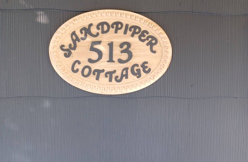 Mango Groves House | Sandpiper Cottage Newly renovated home in Lake Worth Beach Historical District.