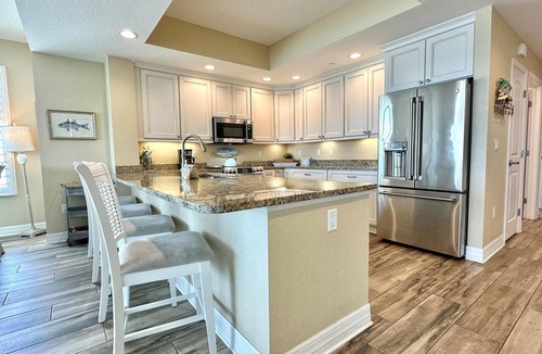 Clearwater Beach Condo | Sandpiper's Cove 303 Waterfront 3 Bedroom 2 Bathroom - Sandpiper's Cove