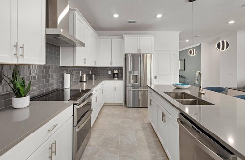 Melbourne Beach House | Sandy Harbor| Premium New Beach Home with Pirate Theme Room, Arcade & More