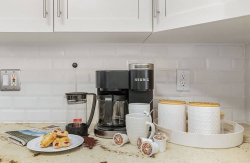Bonita Springs House | Sandy Haven * explore, beach, pool, wine and dine!