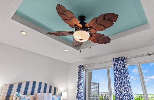 Longboat Key Condo | Sandy Toes & Sun Kissed Nose: Open Wednesday & Thursday, $215/nt + Fees!