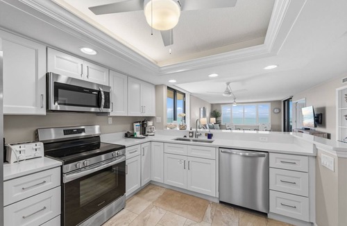 Sanibel Condo | Sanibel 3rd-Floor Corner Retreat—Panoramic Gulf Views, Private Lanai & Direct Beach Access | Remodeled 2BR/2BA | King Suite + Twins | Sleeps 6