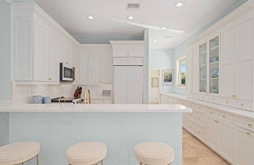 Sanibel House | Sanibel 6 bedroom Luxury Home with Pool,One Block from Beach,Pier and Canal View