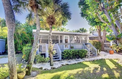Sanibel Cottage | Sanibel Dream Cottage Near Beach w/Heated Pool, Bikes & More!