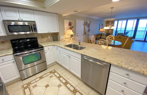 Punta Rassa Condo | Sanibel Harbour Resort: Bay View Tower 1036 Beachfront vacation retreat overlooking the water