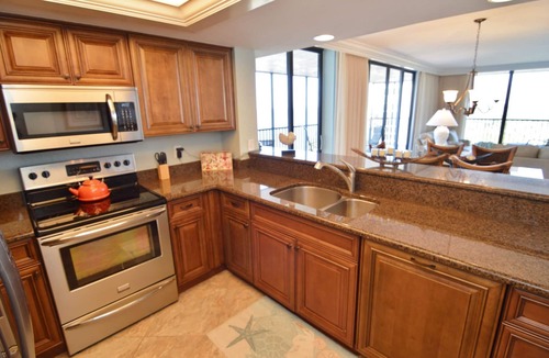 Punta Rassa Condo | Sanibel Harbour Resort Bay View Tower 837: Unwind & recharge in the wrap-around lanai.
