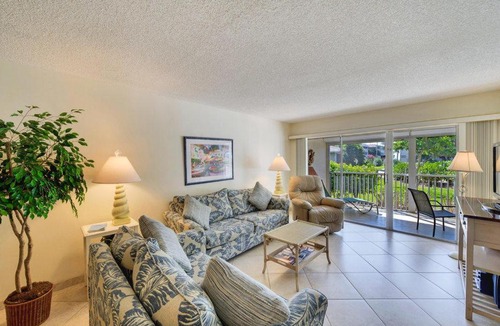Sanibel Apartment | Sanibel Siesta On The Beach Unit 202 Condo